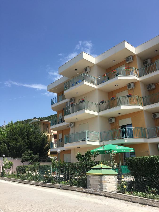 Ferienwohnung Rezidenca Martin Vlorë Exterior foto